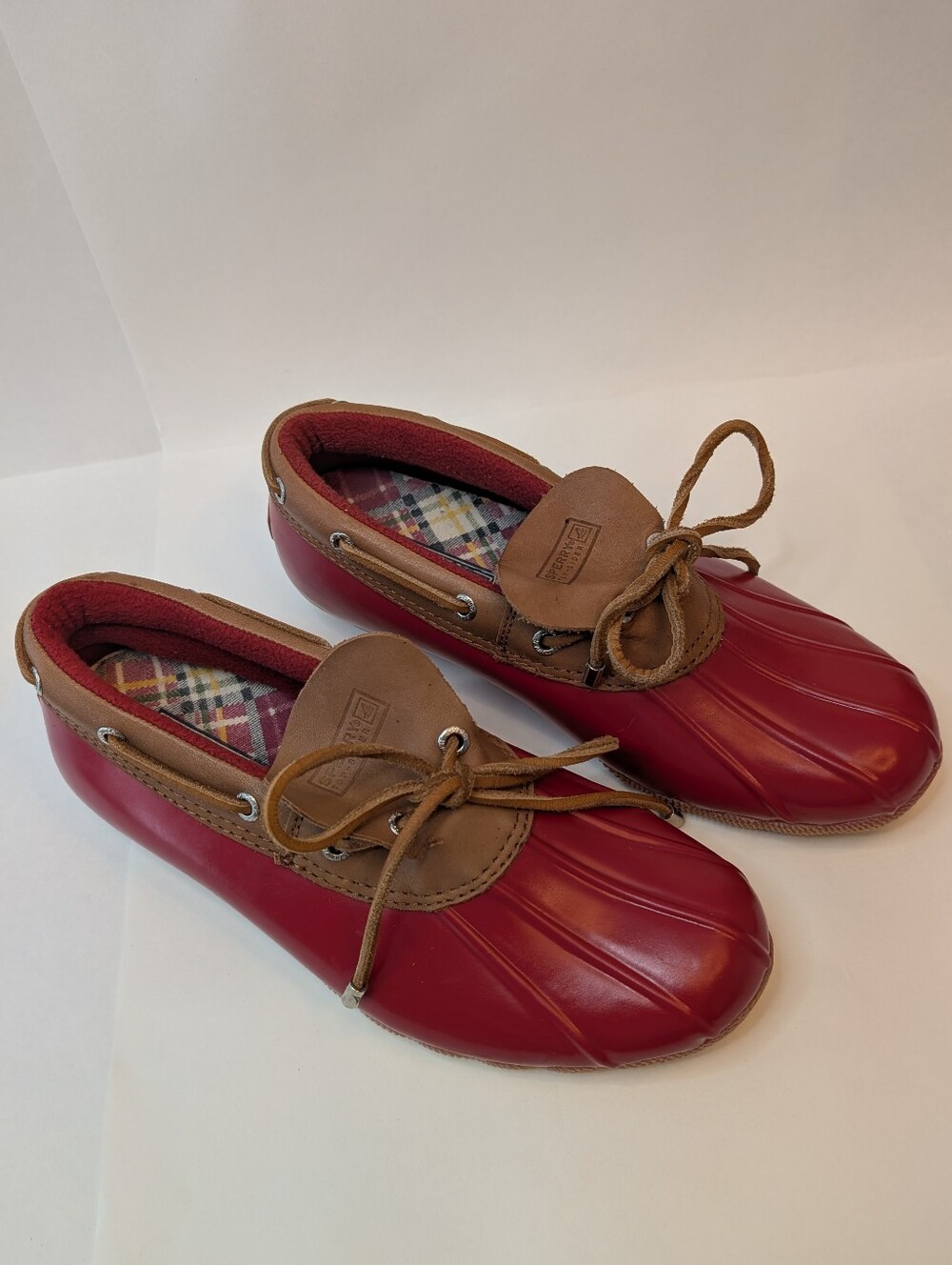 Red/Tan Sperry Top-sider Duck Shoes With Plaid Interior Lining. Size 8